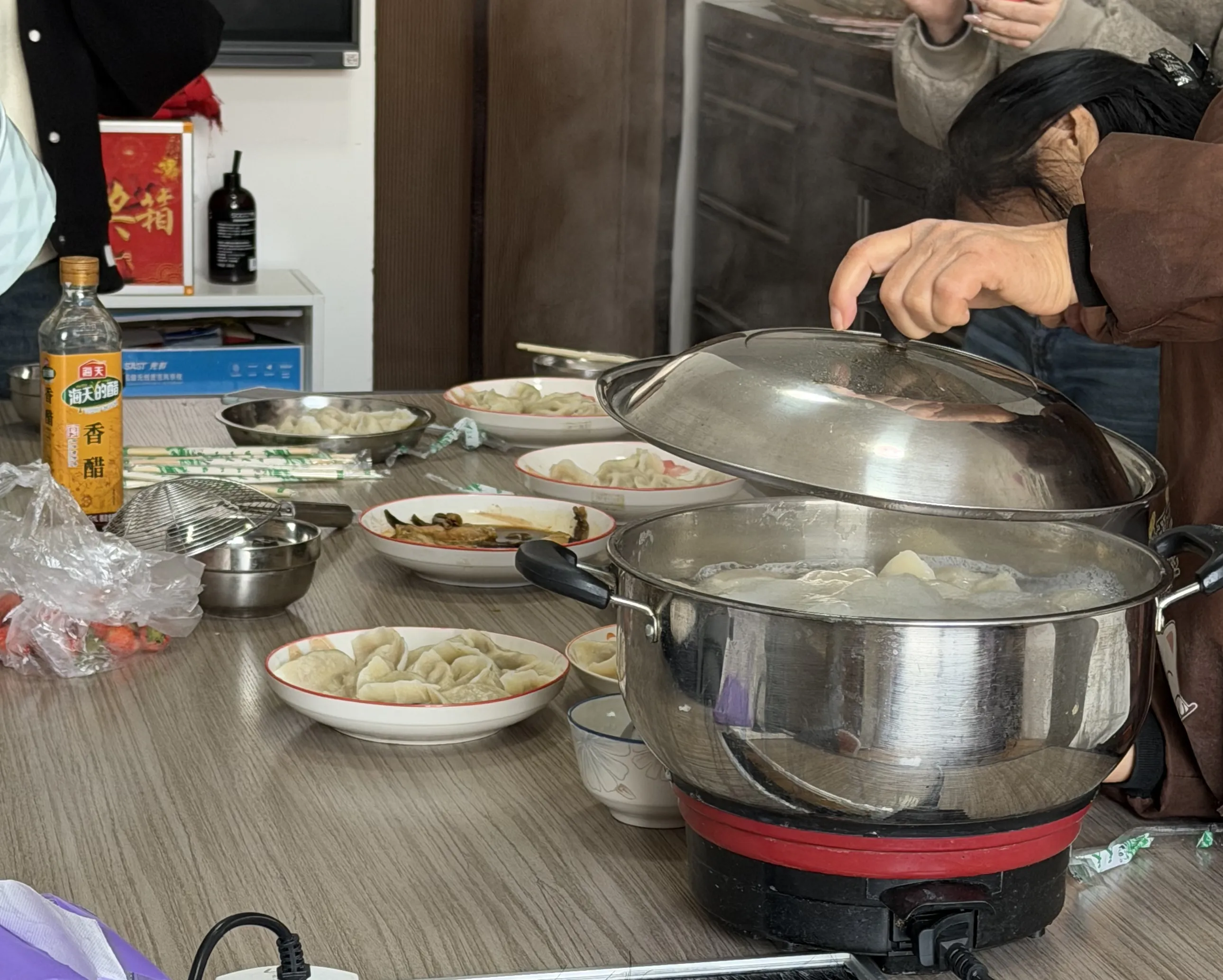 Auguro a Maotong e a tutti un anno armonioso e di successo a venire